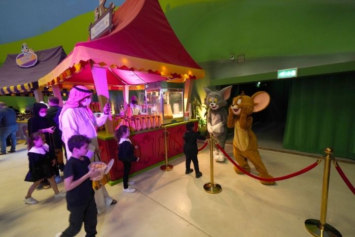 Etihad Airways And Warner Bros. World™ Abu Dhabi Launches New Family Flying Experience