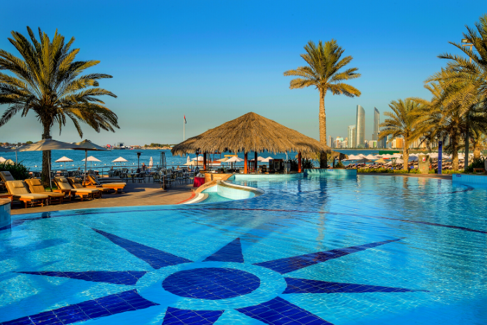 Radisson Blu Hotel &Amp; Resort, Abu Dhabi Corniche Pools