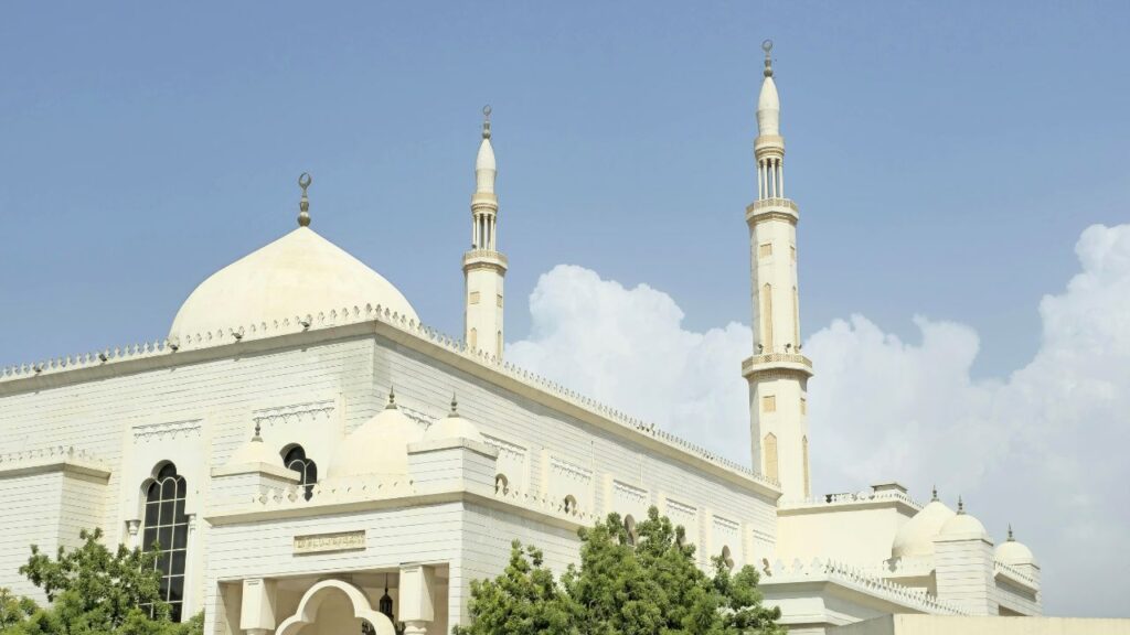 sheikh rashid mosque in dubai