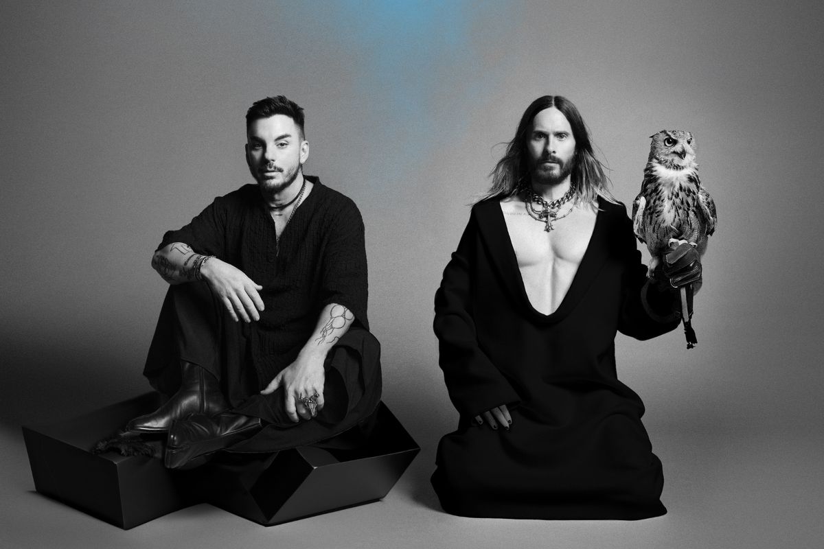 Thirty Seconds To Mars Band Promo Featuring Jared Leto Holding An Owl As The Lead Vocalist And Shannon Leto As The Drummer Of The Band