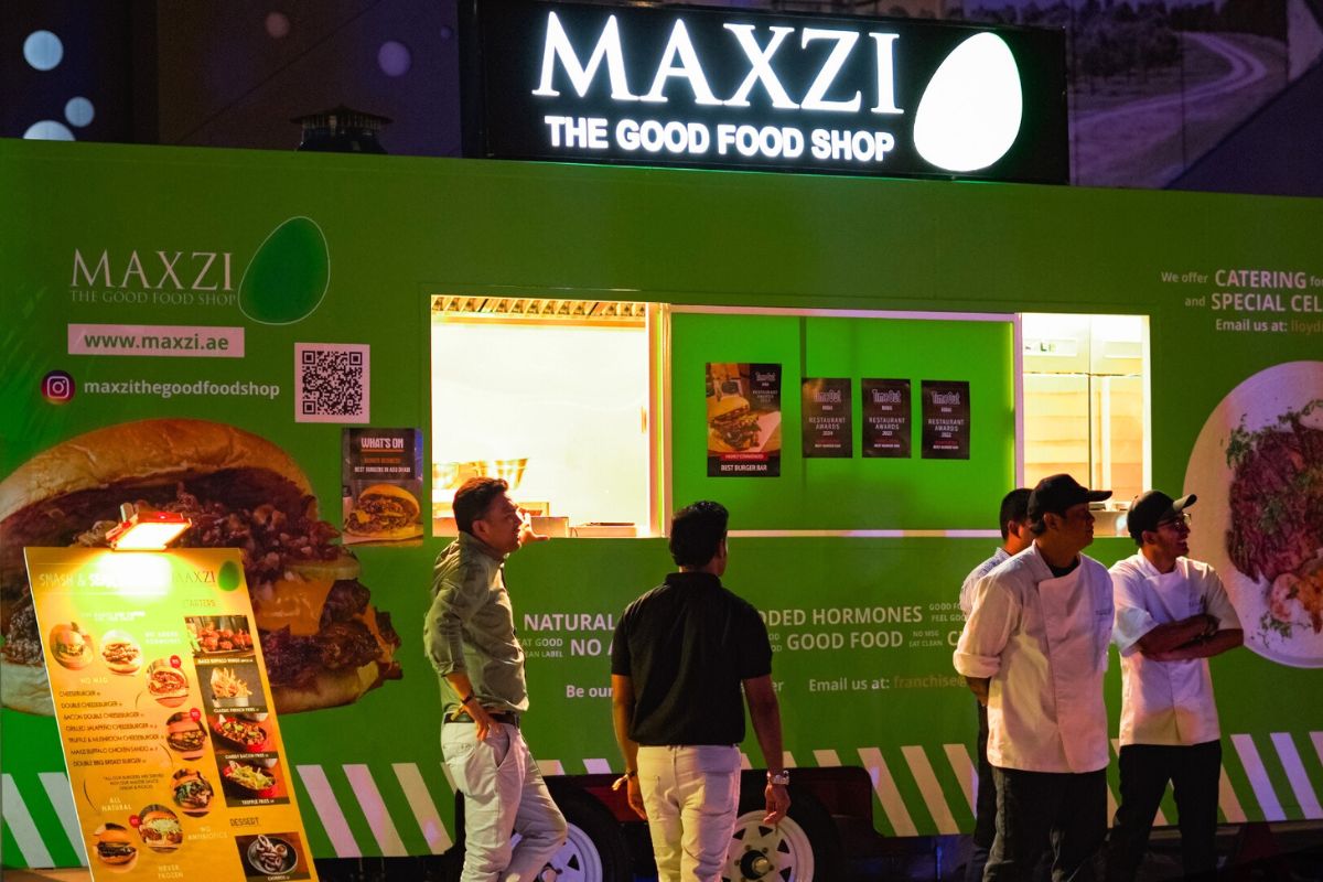 Maxzi The Good Food Shop Food Truck In Dubai