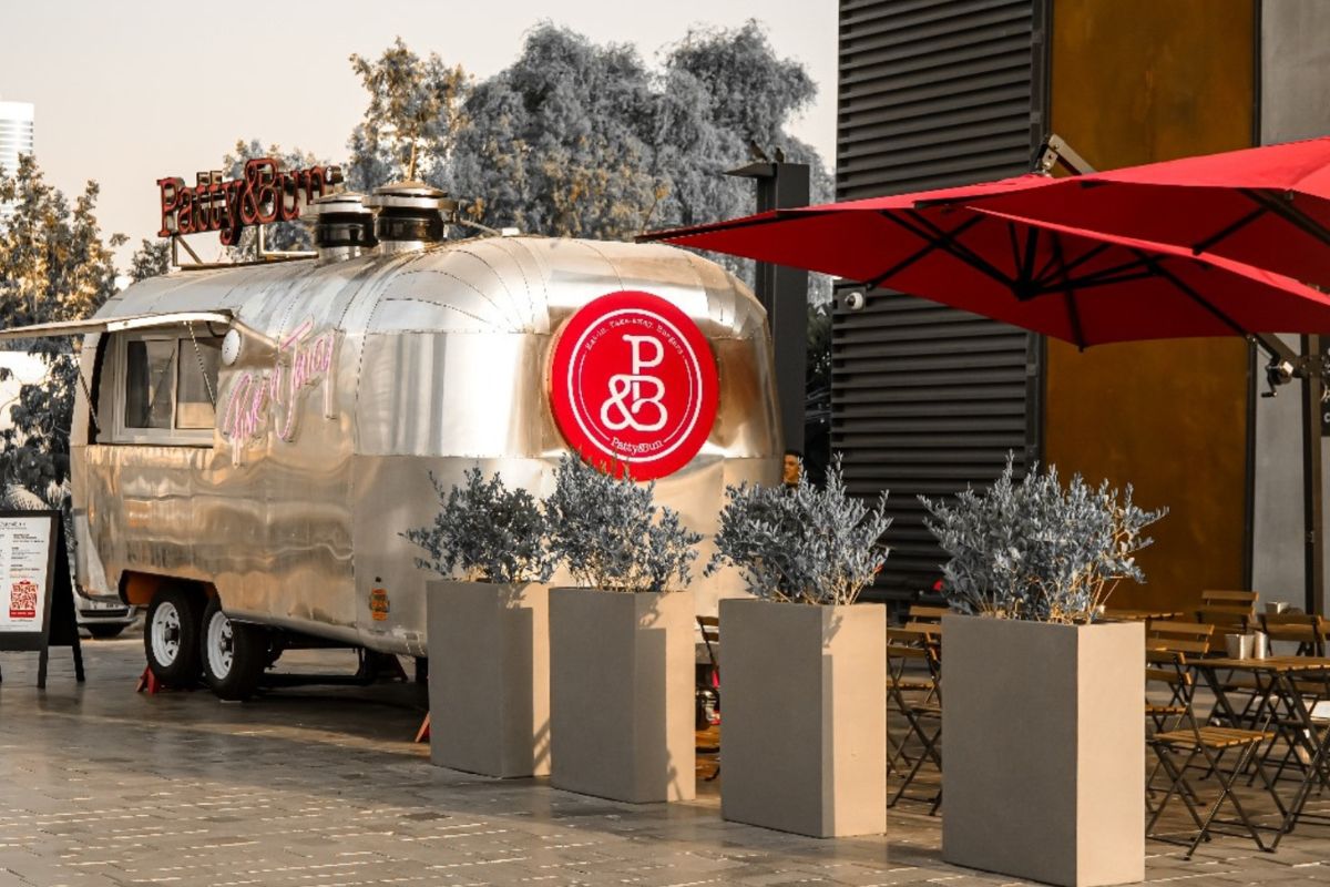 Patty &Amp; Bun Food Truck In Dubai