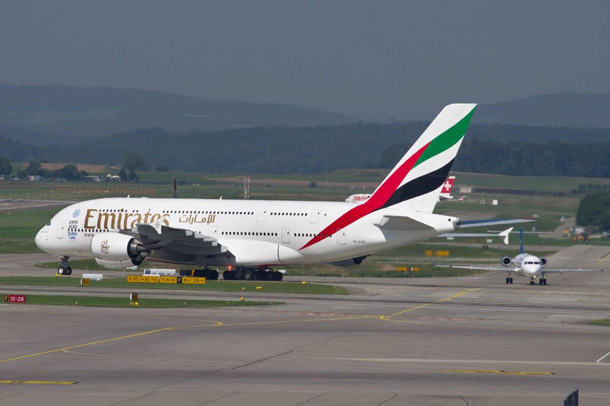 Emirates Airplane Flight Cancellations