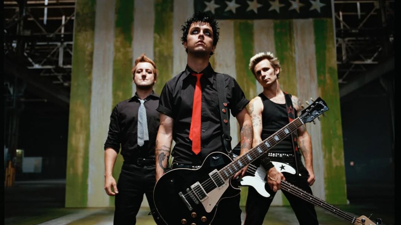 green day performing at dubai expo city