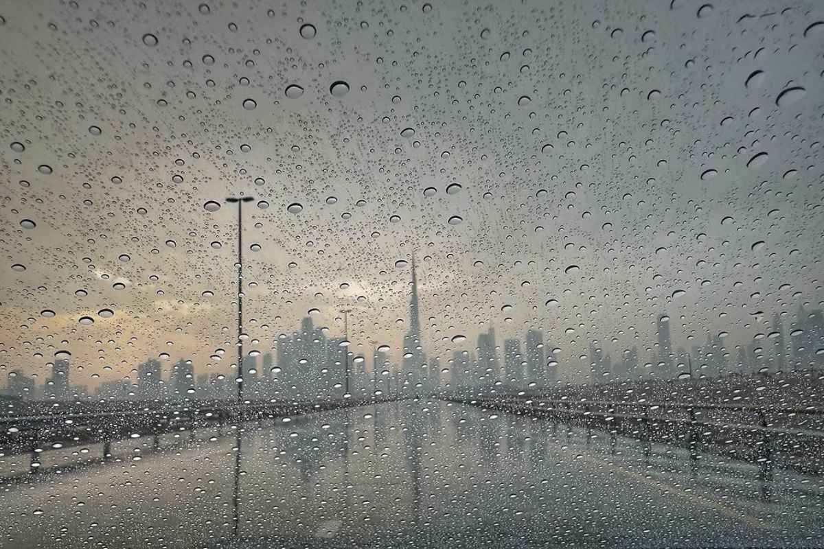 rain in Dubai