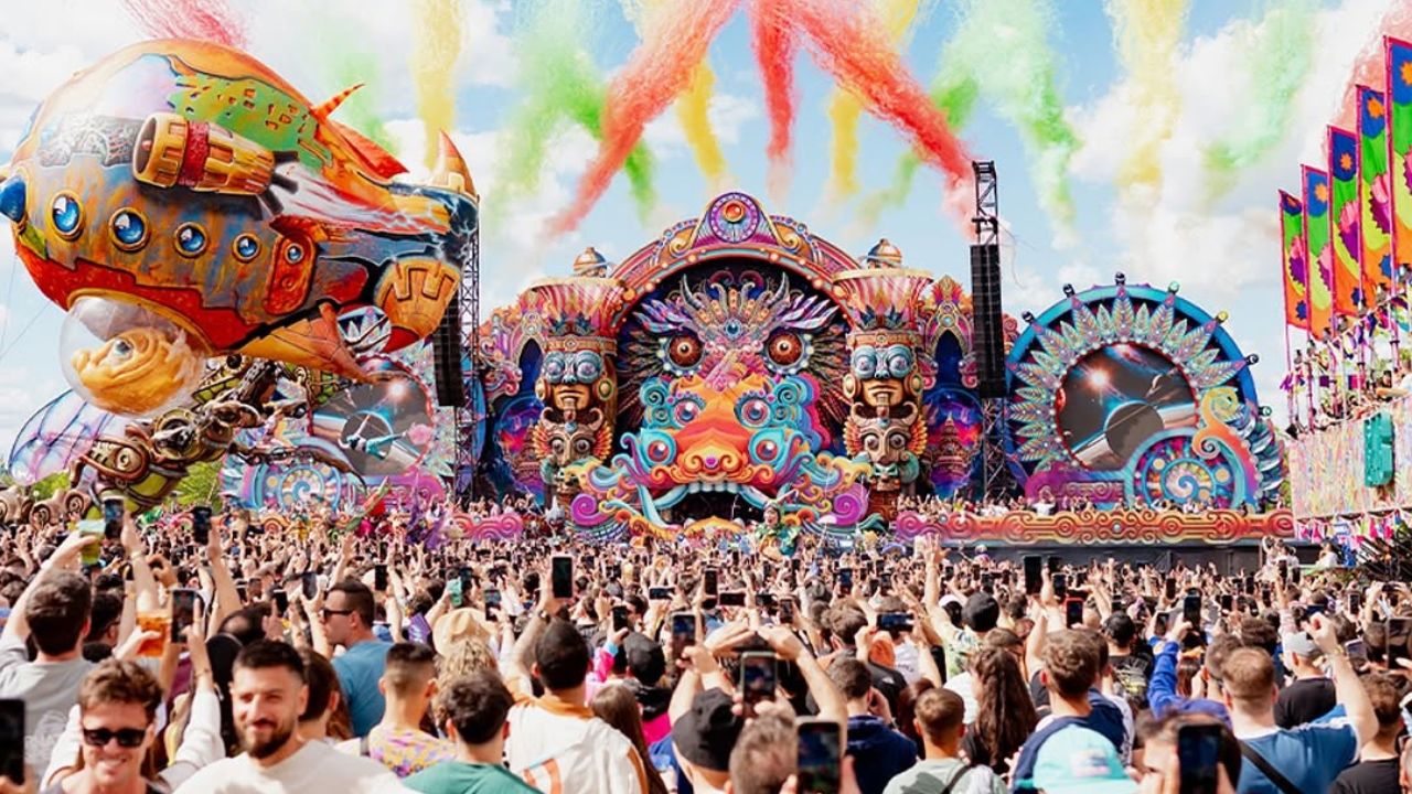 one of dubai's biggest event is coming back this 2025. elrow festival theme is "Rowlympics"