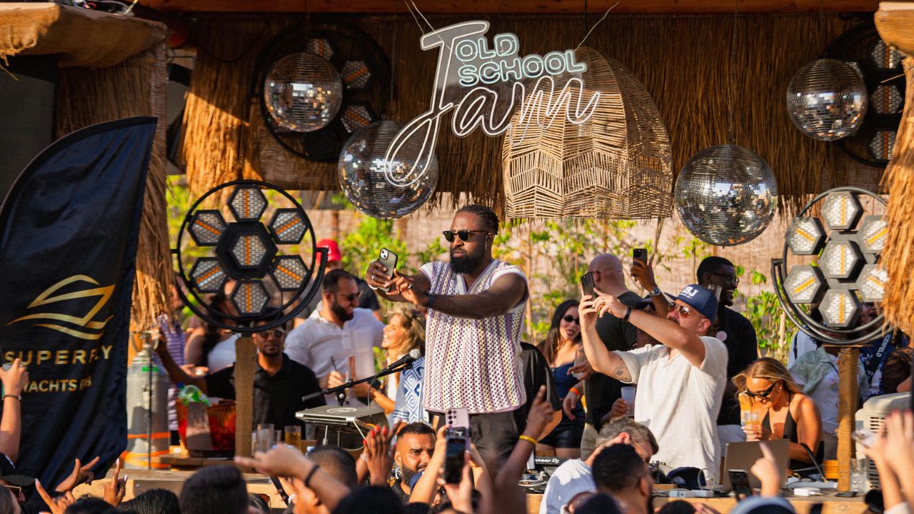 Iris dubai hosts old school jam party