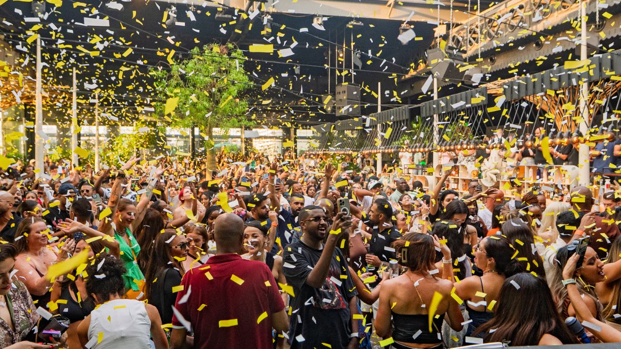 Iris dubai hosts old school jam party