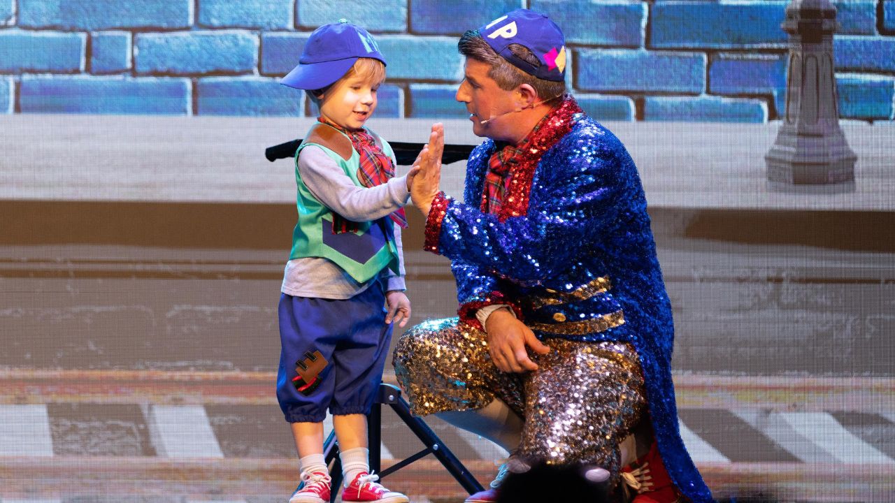 Magic phil - magician and children’s tv presenter