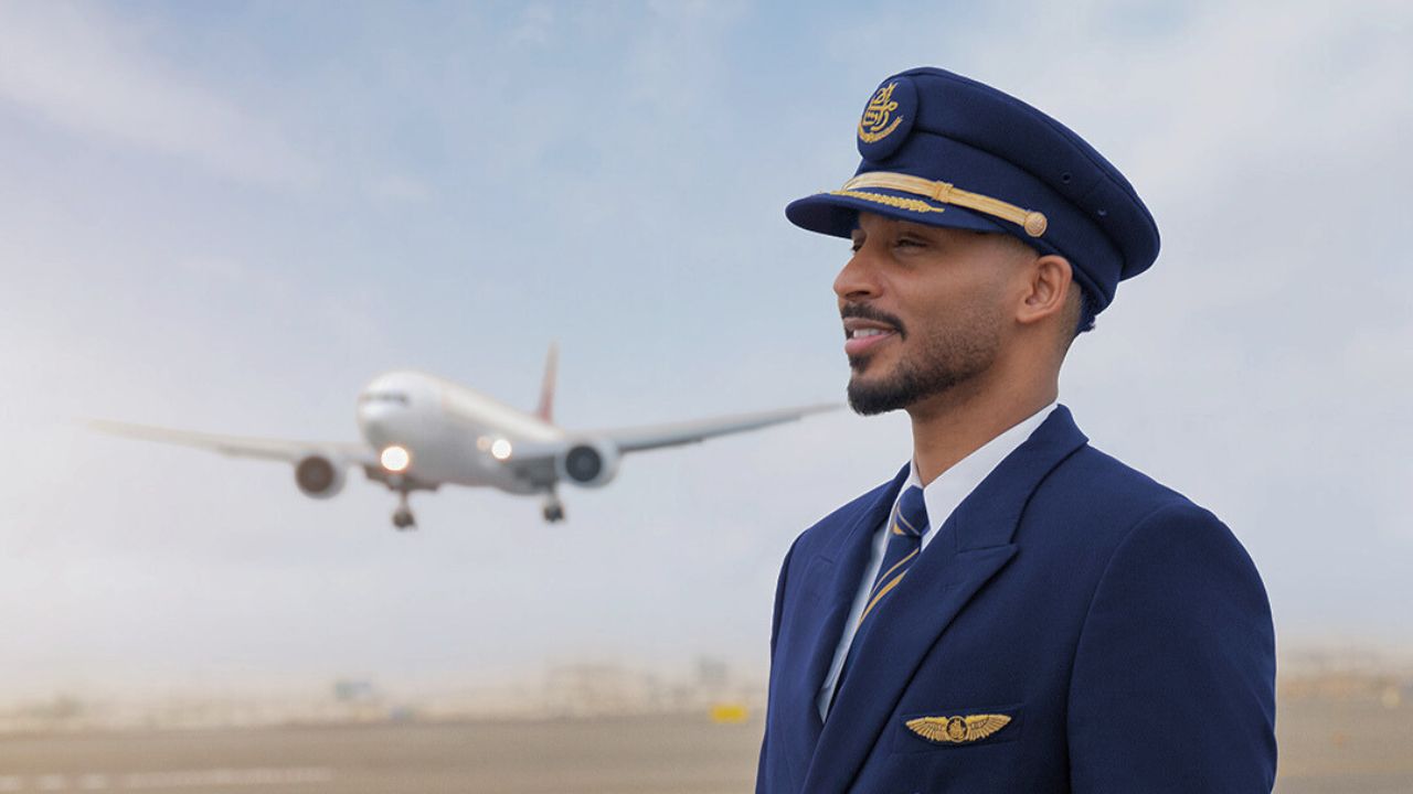 Emirates mass hiring