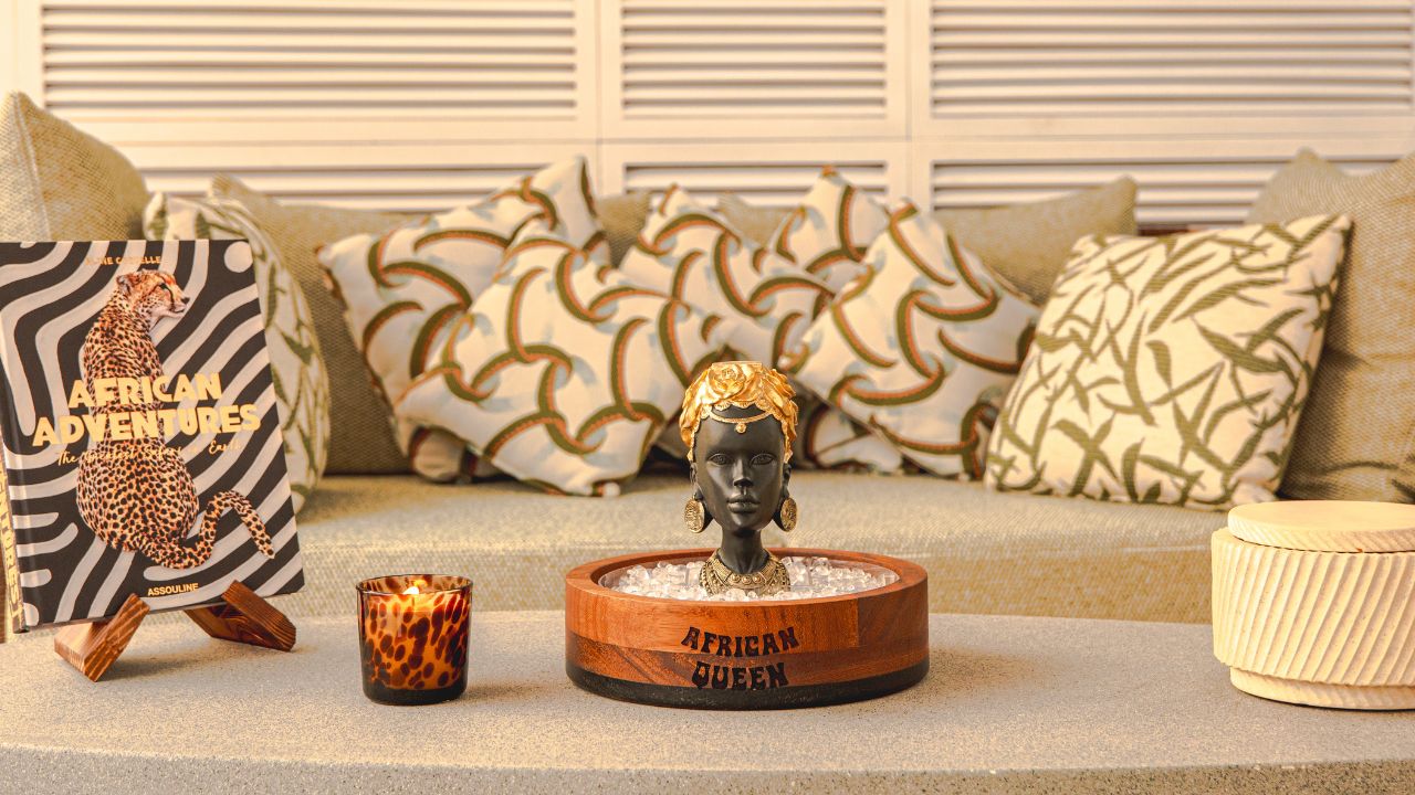 african queen cabana