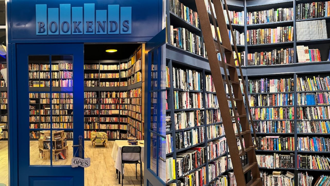 Bookends – A Gift of Literature