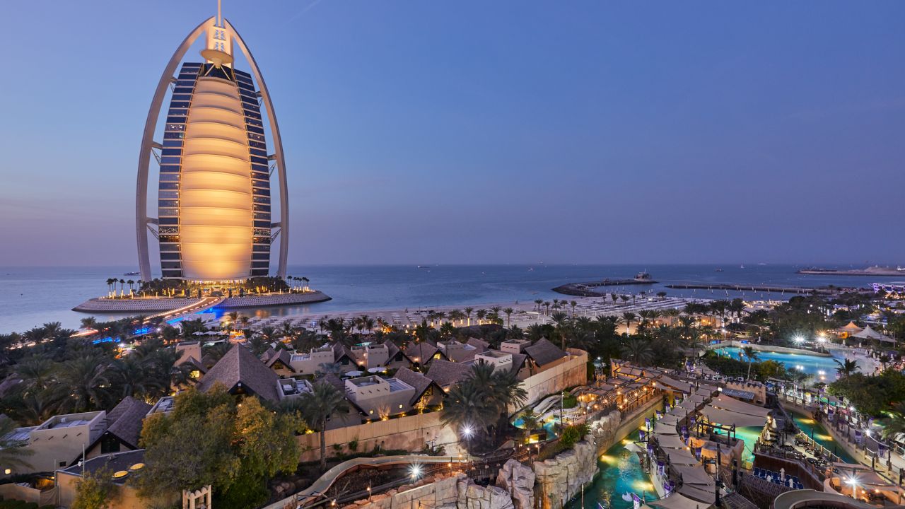 Outside view of burj al arab