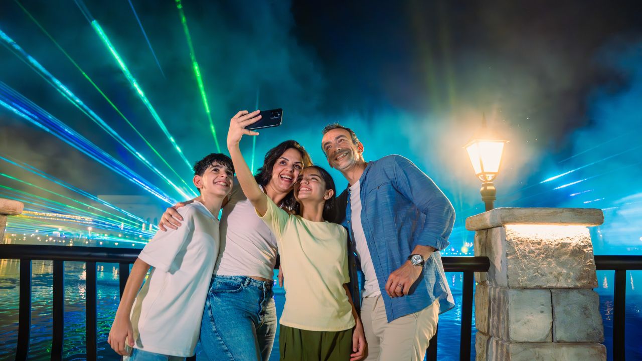 dubai parks and resorts riverland light show