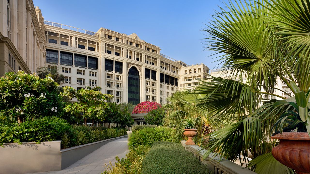palazzo versace Palazzo versace dubai exterior