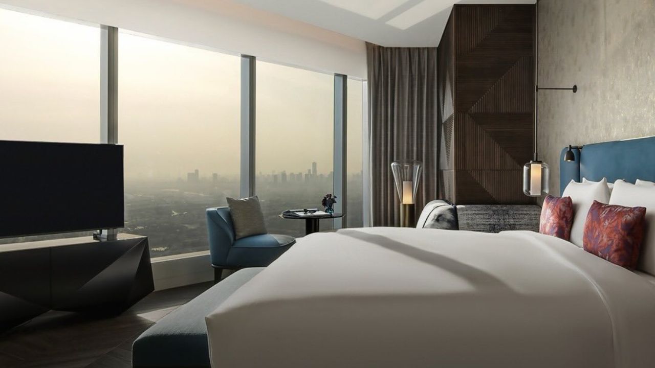 Luxury Dubai Hotel Room with City View Image of a bed in a hotel room