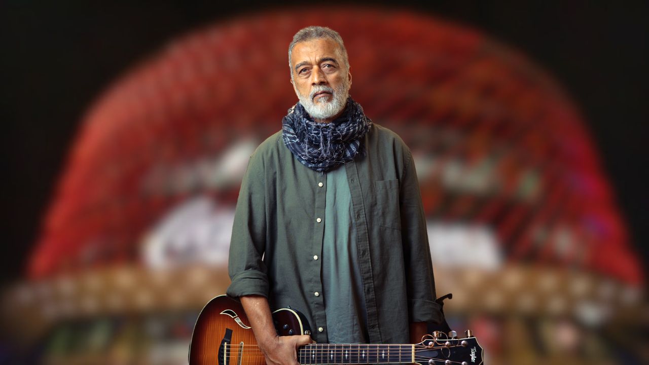 Lucky Ali blurred background Coca-Cola Arena