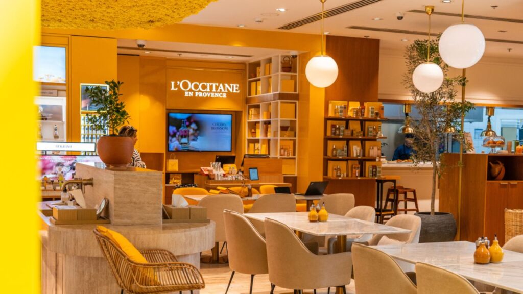 Cafe L'Occitane interior