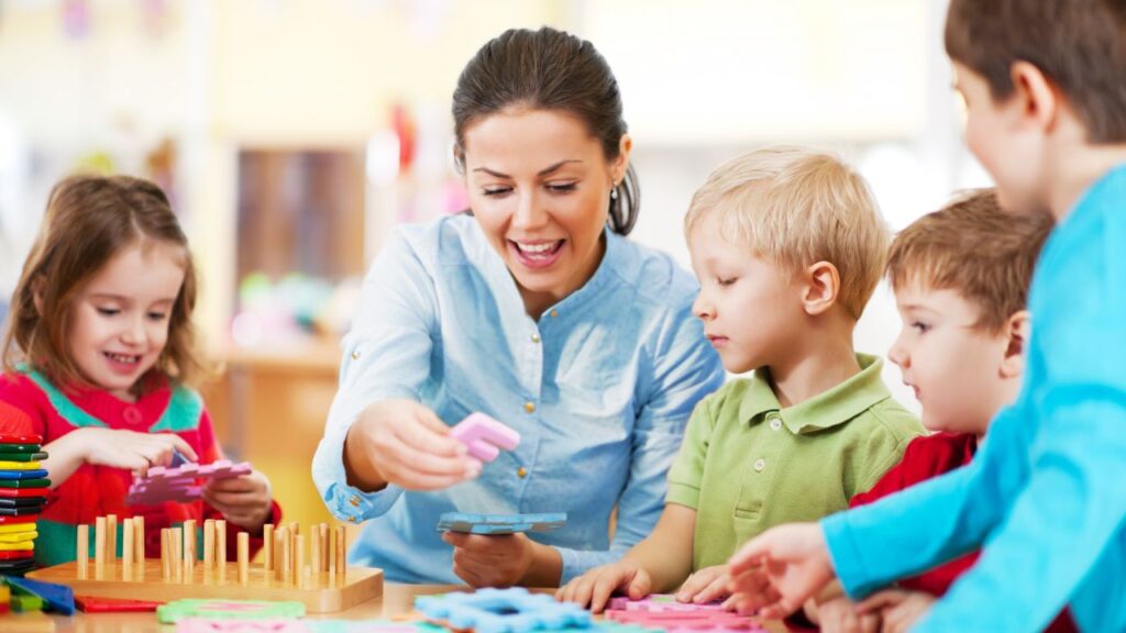 teacher teaching students