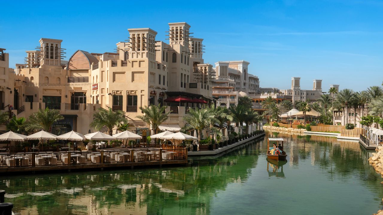 souk madinat jumeirah river