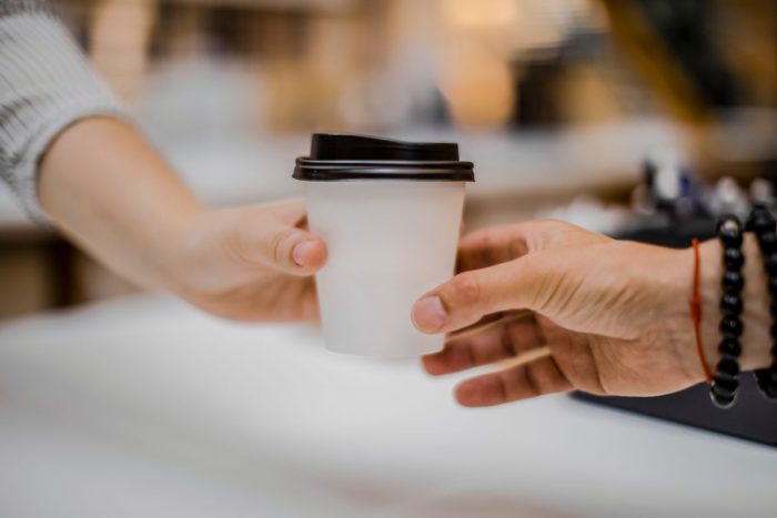 Zoom offers Free coffee at metro stations in Dubai