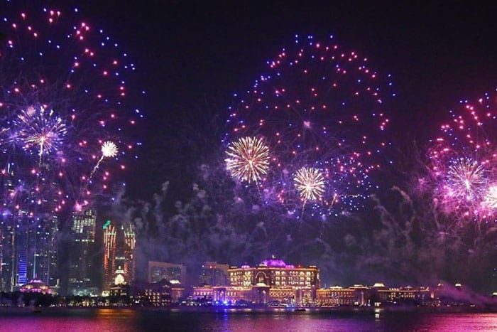 New-Years-Eve-Fire-Works-At-Emirates-Palace